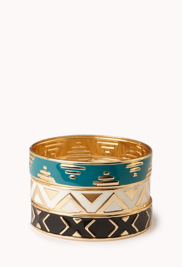 Zigzag Patterned Bangle Set: $8.80