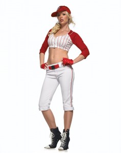 Her Source | A Girl’s Guide On What To Wear During Baseball Season