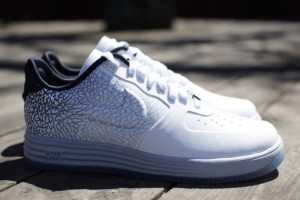 Sneaker Of The Day: Nike Lunar Force 1 “Elephant Fade”