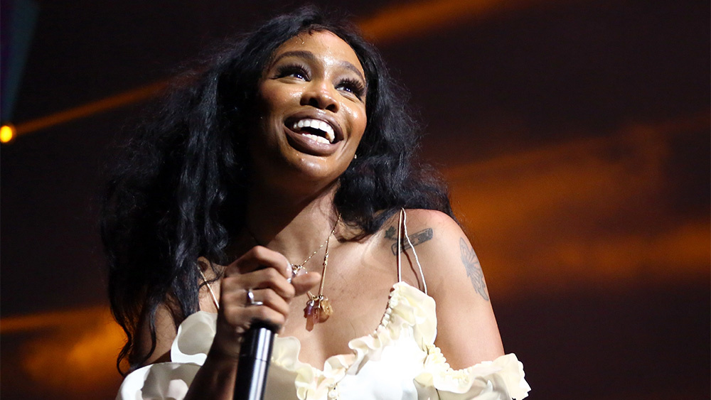 SZA and the Social Media Struggle: Navigating the Waves of Anxiety