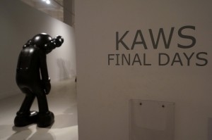kaws final days malaga01