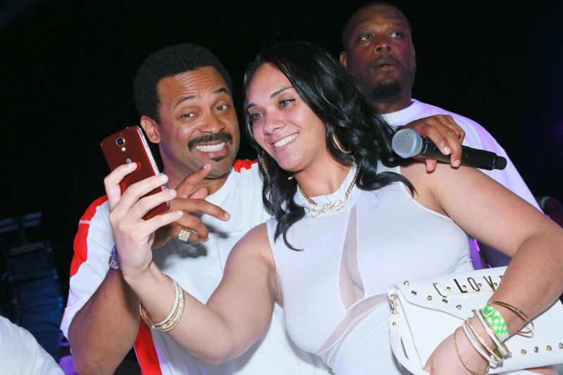 Mike Epps and Fan