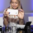 Gigi Hadid Selfie Samsung GS Launch