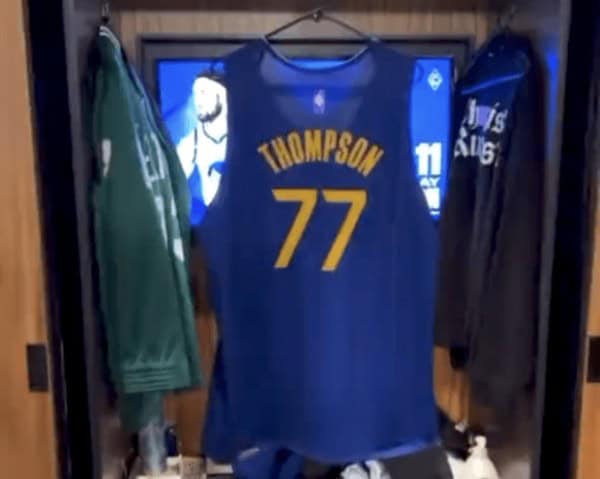 klay jersey 600x479 1