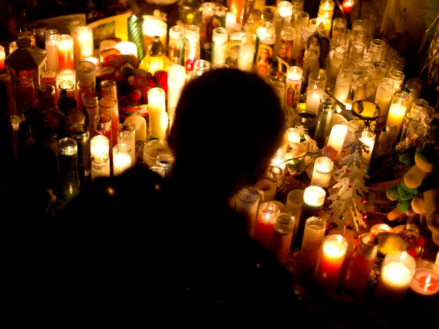 newtown candlelight vigil AP