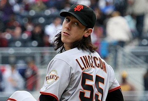 AP source: LA Angels closing in on deal to sign Tim Lincecum