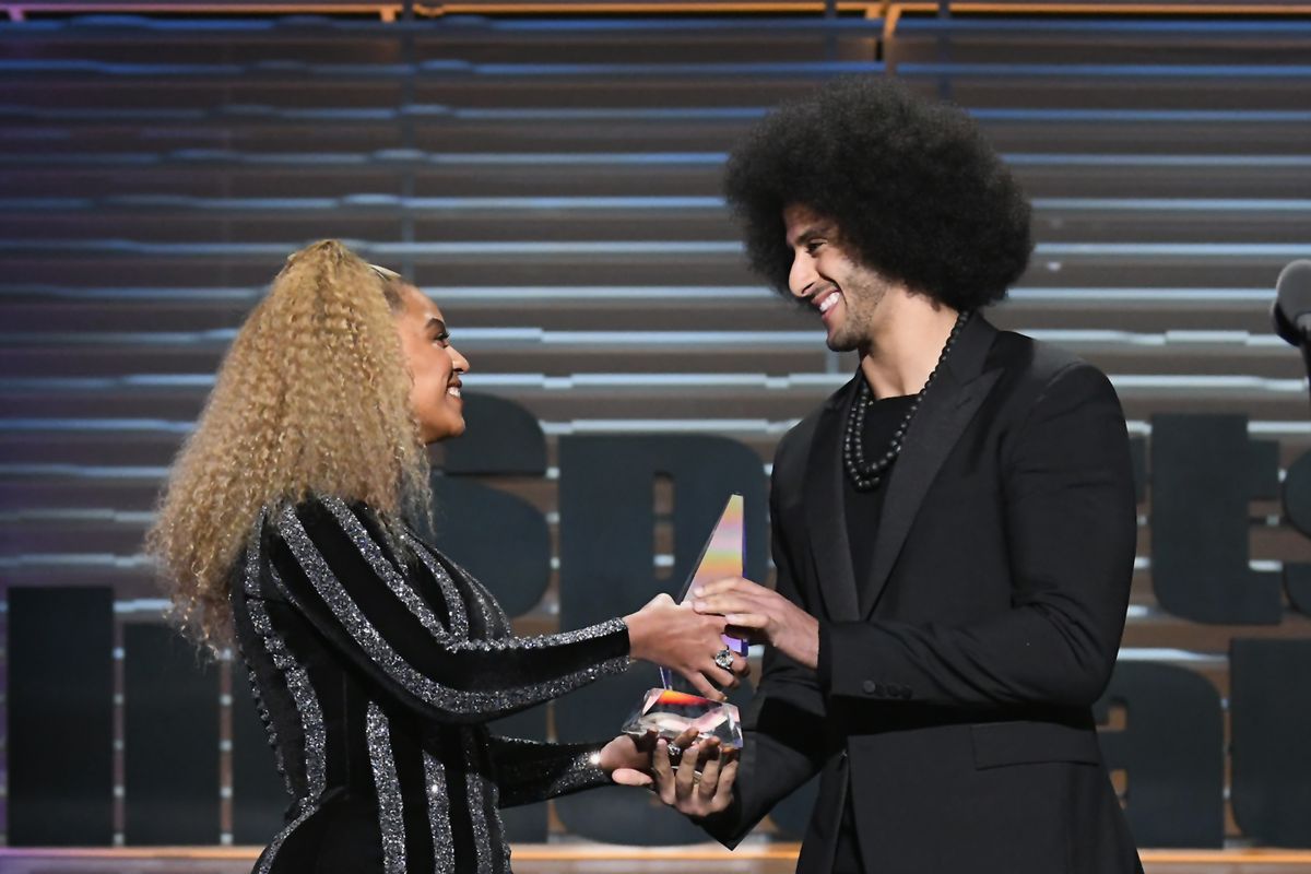 Beyonce Presents Sports Illustrated Award to Colin Kaepernick