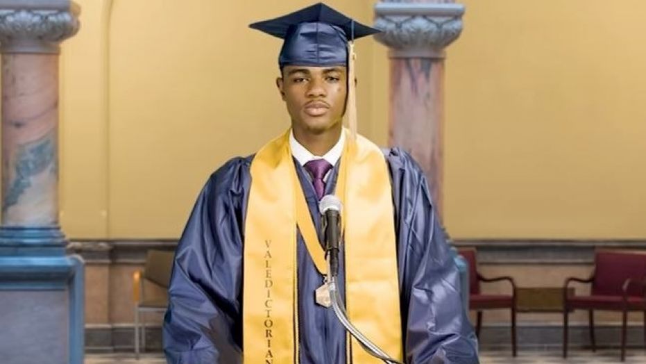 HS' First Black Valedictorian Delivers Graduation Speech at City Hall After Principal Shuts him Down