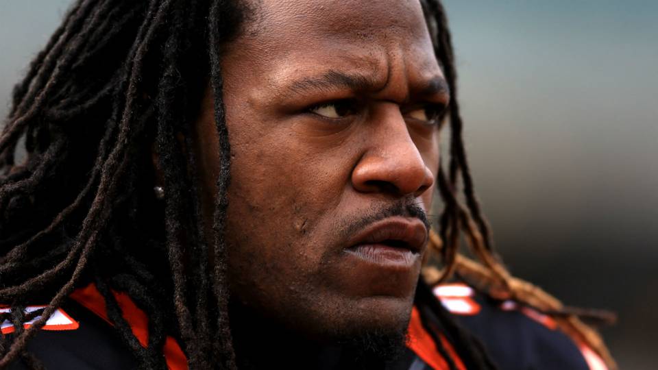 [WATCH] NFL Star Pacman Jones Throws Blows With Airport Employee In