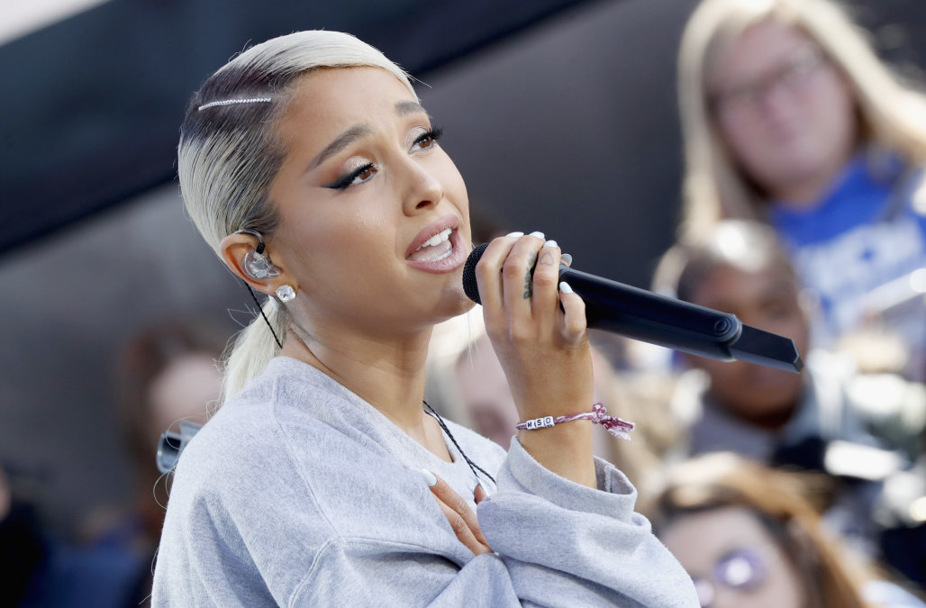 Ariana Grande Sends Shots to Pete Davidson Amid Breakup Spoof on 'SNL'