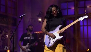 H.E.R. Promotes #EndSARS During 'Saturday Night Live' Performance