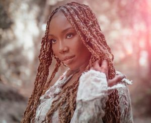 Brandy Joins T.J.Maxx, Marshalls, and HomeGoods to Give Back in #CarolForACause Holiday Campaign
