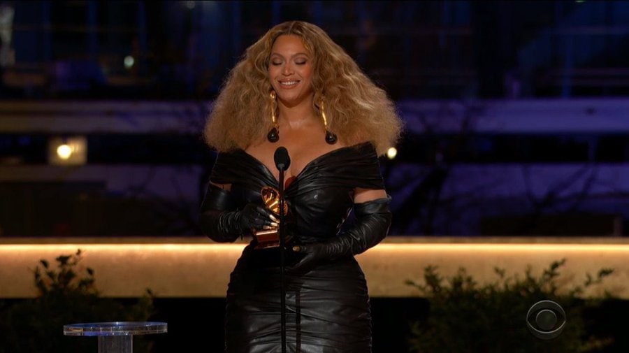 Beyoncé Becomes Vocalist with Most GRAMMY Wins in History - The Source