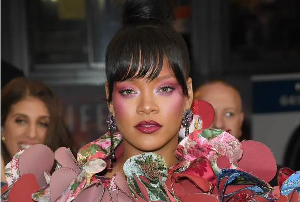Rihanna Is Officially A Billionaire Thanks To Her Fenty Empire