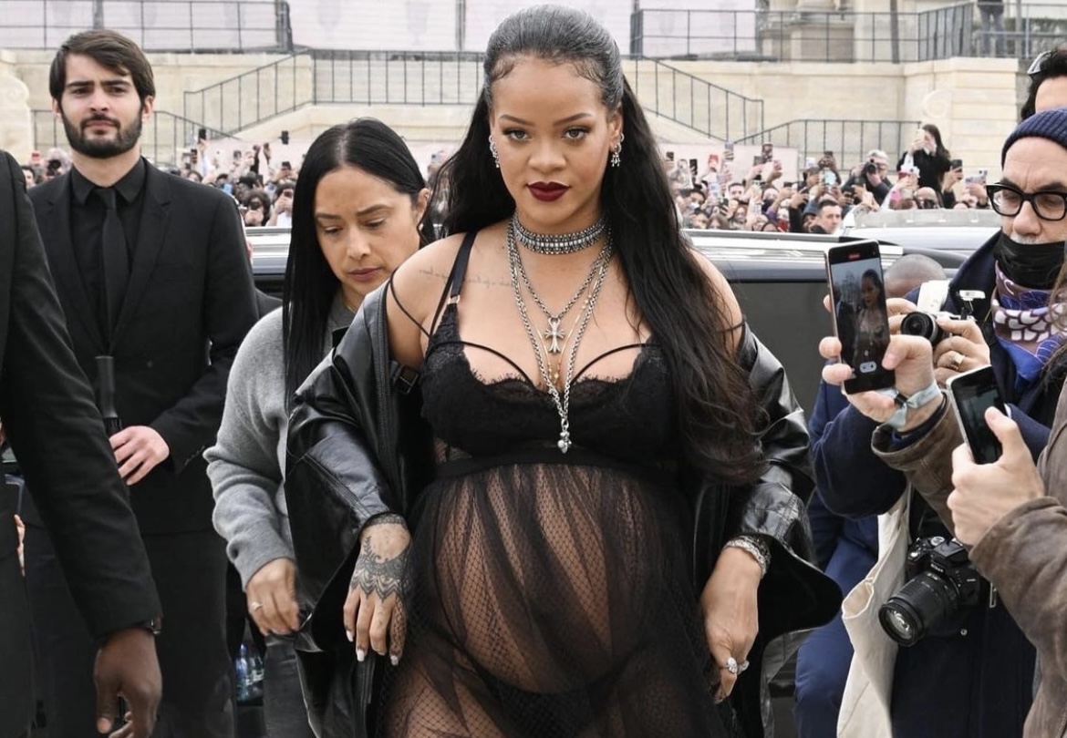 Rihanna Sparks Engagement Rumors After She's Seen Wearing Huge Diamond Ring