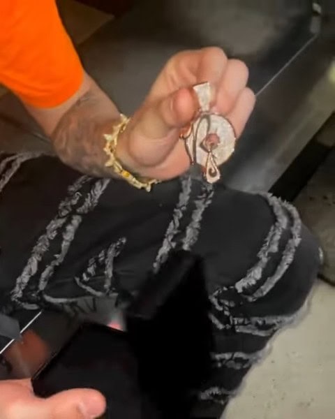 Jay Z Og Juan Gives Lamelo Ball A Rocafella Pendant for his Birthday 0 18 screenshot