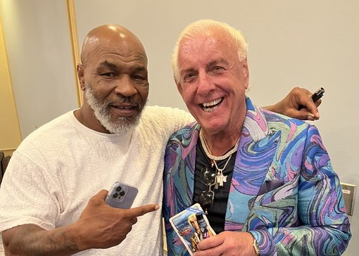 Mike Tyson and Ric Flair Smoke 'Ric Flair Drip' at Cannabis Conference in Chicago