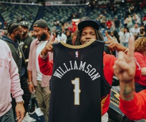Zion Williamson Gives Curren$y His Jersey After Dropping 35 on the Phoenix Suns