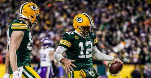Aaron Rodgers Leads Packers to Win & In Scenario with Victory Over Vikings