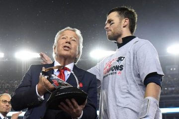 Robert Kraft Asks Tom Brady to Sign One-Day Contract To Retire as a Patriot