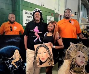 JAY-Z Purchased a Fan's Paintings of Beyoncé During 'Renaissance' Tour Stop