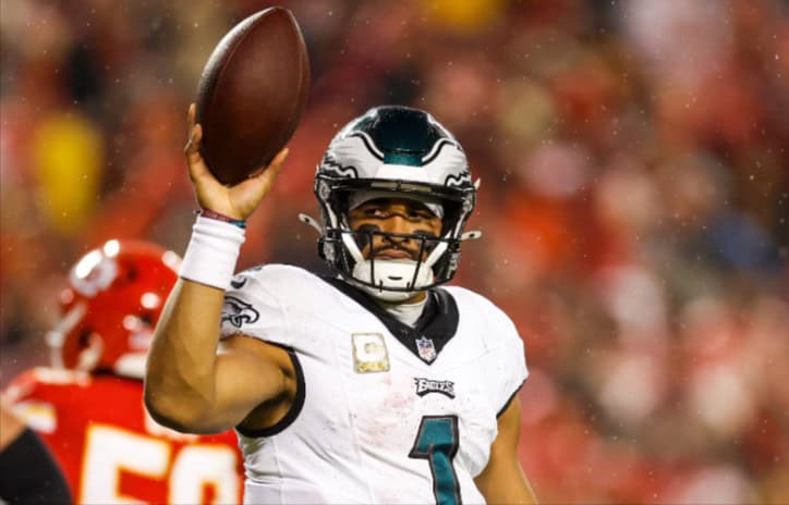 Eagles Beat Chiefs in Super Bowl Rematch on Monday Night Football