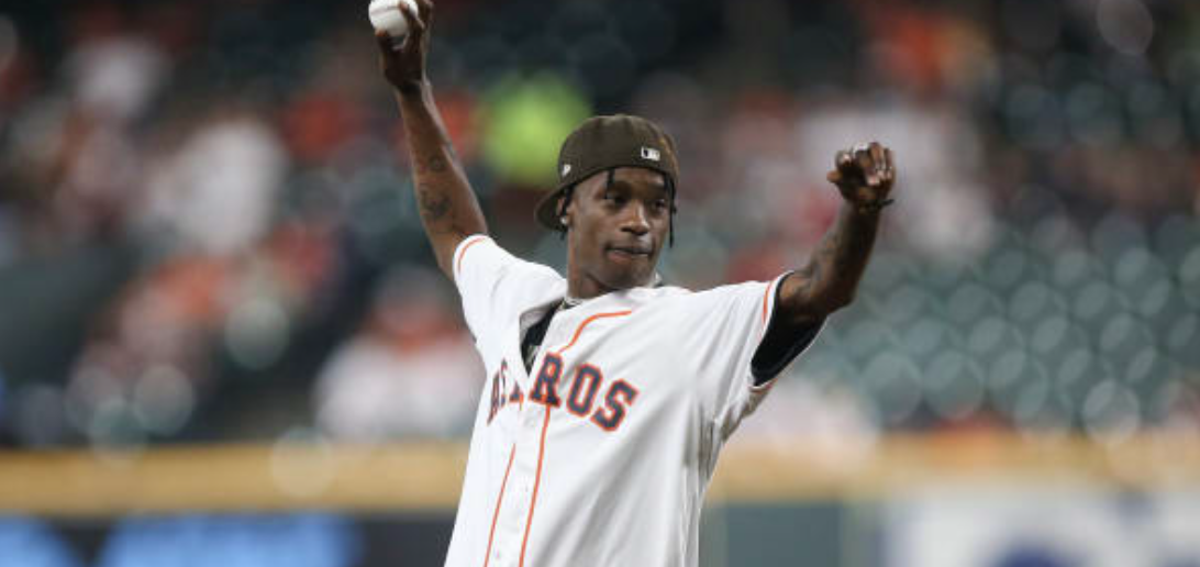 [WATCH] SOURCE SPORTS: Travis Scott Gets Pitching Tips On Opening Day At His New Baseball Training Facility