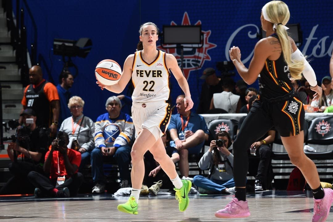 SOURCE SPORTS: Caitlin Clark Scores 20 in WNBA Debut, But Alyssa Thomas’ Triple-Double Leads Sun to Victory